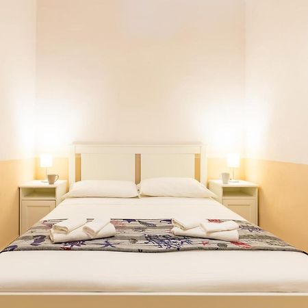 Tizzano House - La Marina Apartment โปรชิดา ภายนอก รูปภาพ
