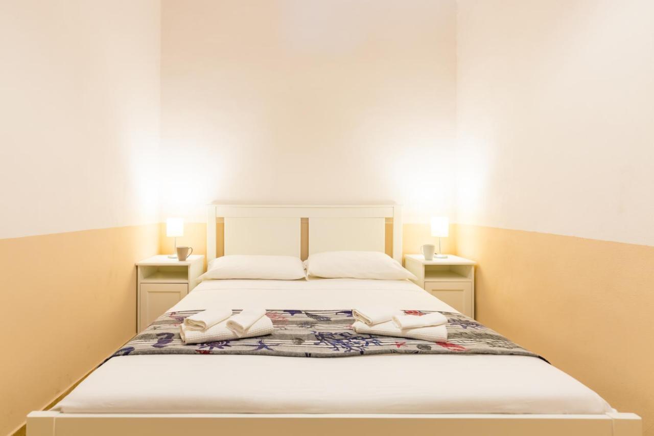 Tizzano House - La Marina Apartment โปรชิดา ภายนอก รูปภาพ
