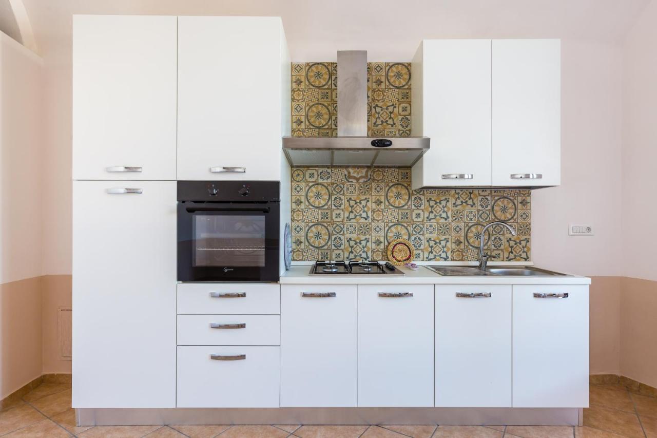 Tizzano House - La Marina Apartment โปรชิดา ภายนอก รูปภาพ