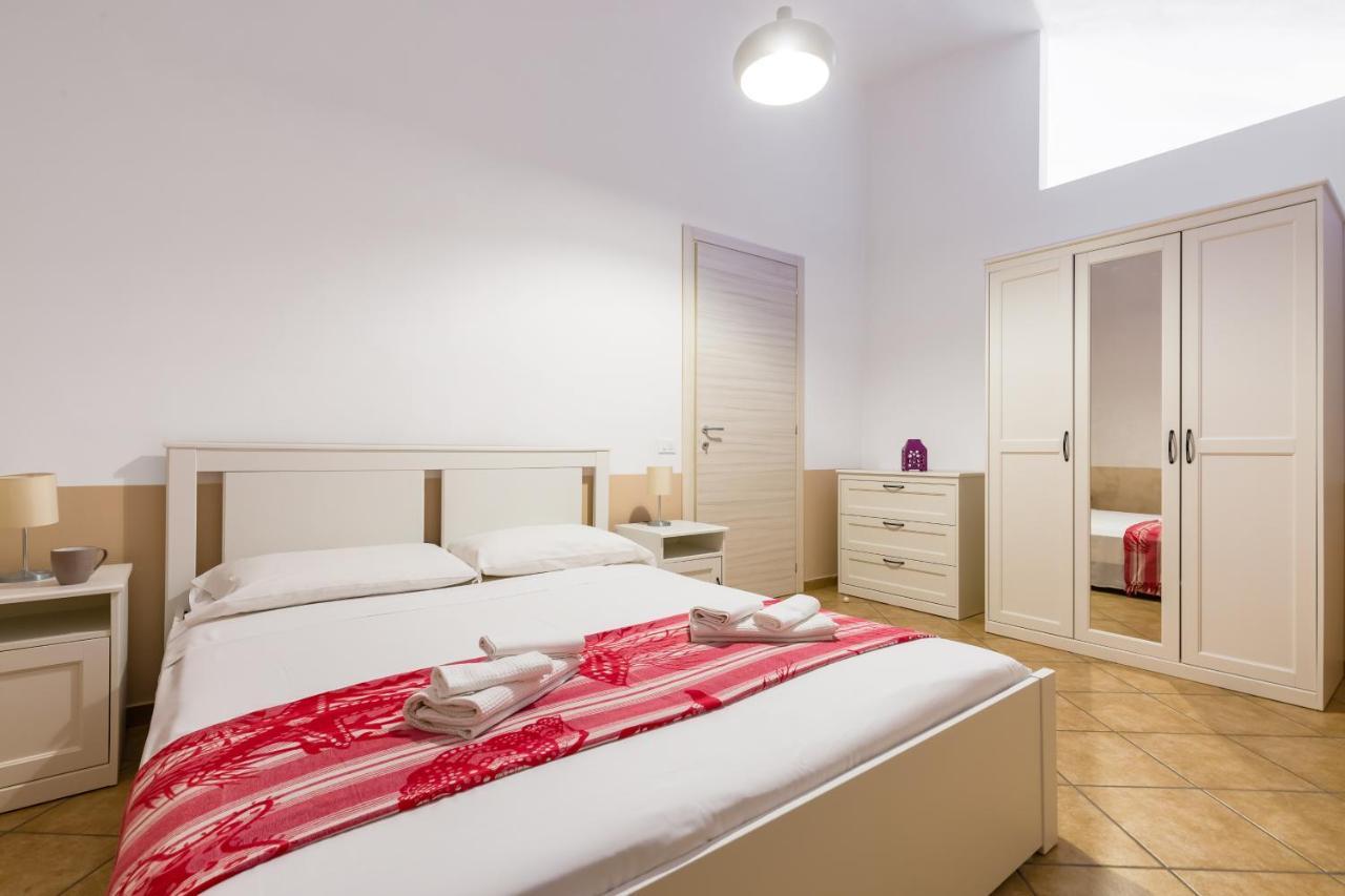 Tizzano House - La Marina Apartment โปรชิดา ภายนอก รูปภาพ